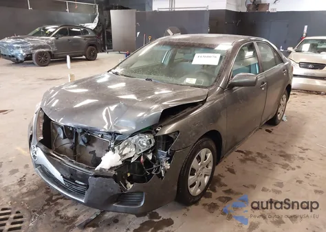 2011 Toyota Camry Le z USA, uszkodzony, nr VIN 4T1BF3EK6BU725452